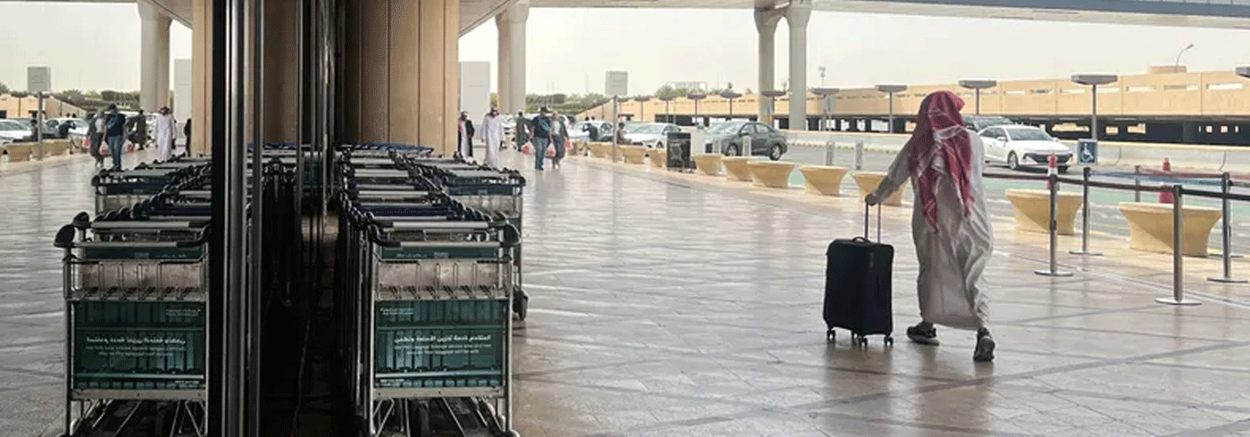 السعودية تُمدد تعليق عمليات مطار الملك خالد