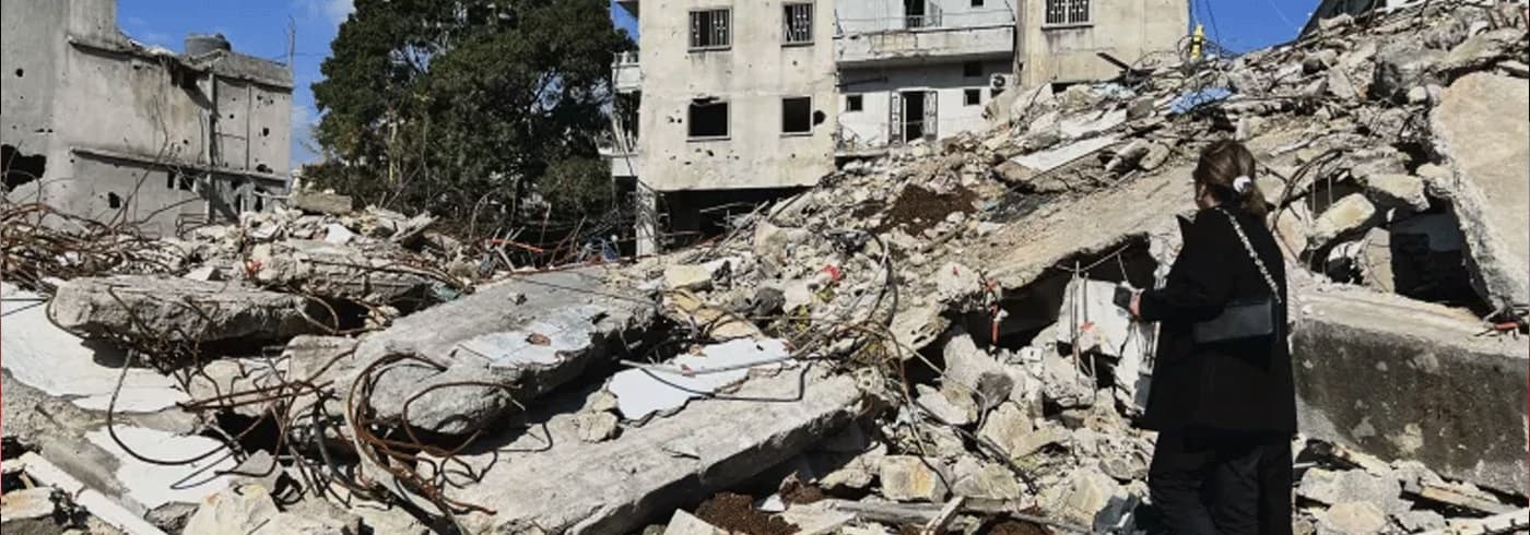 Aid convoy to Turkey highlights displacement issue