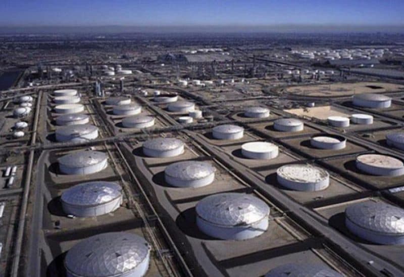 Oil Inventories Drop Amid Gasoline Decline