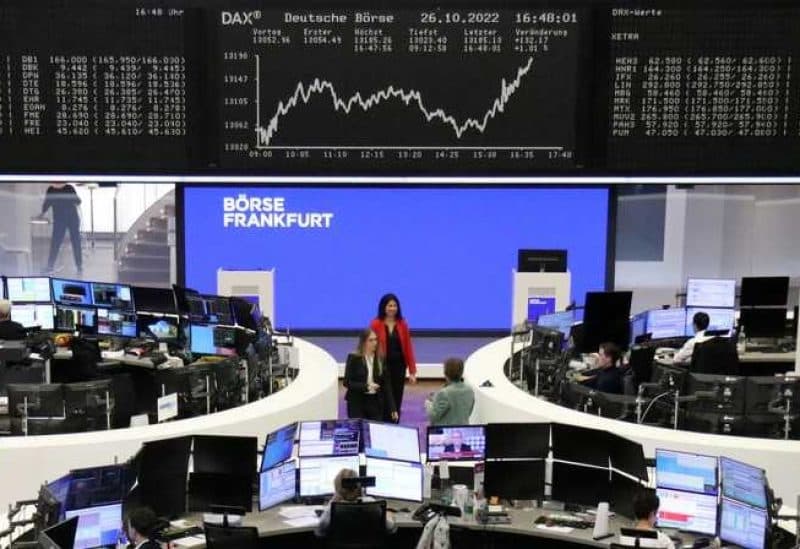 European stocks gain on banking and industry results
