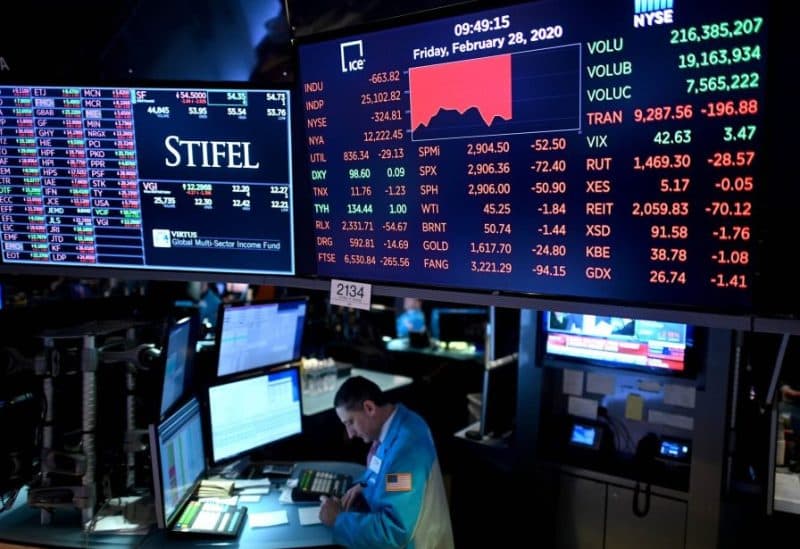 تراجع أسهم أوروبا بسبب ارتفاع السندات وغموض الشرق الأوسط