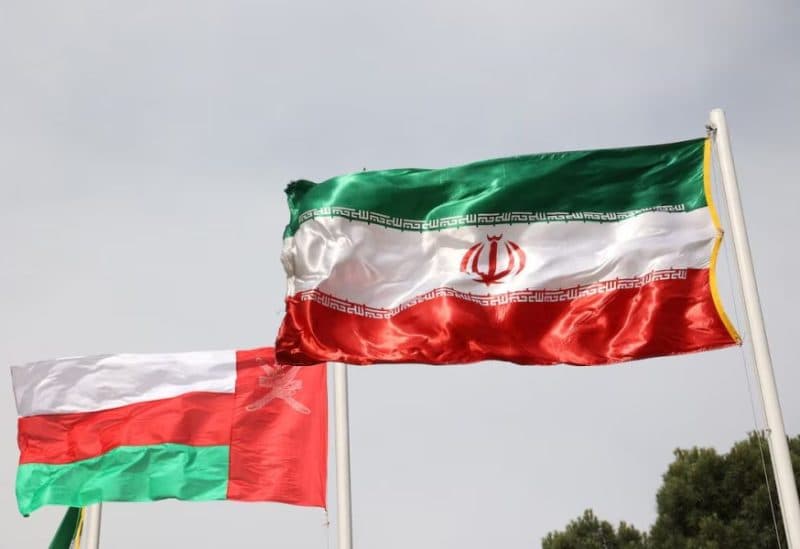 إيران وعمان تتفق على حماية مرور مضيق هرمز