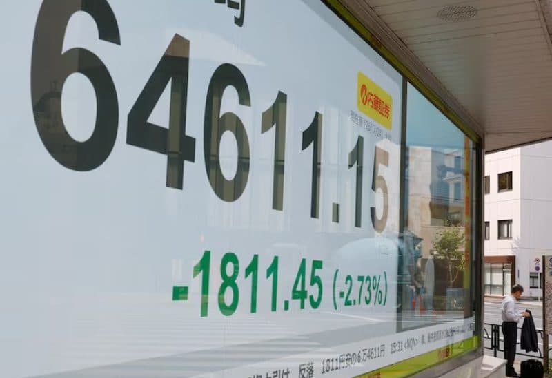 Nikkei Falls Over 2 Percent