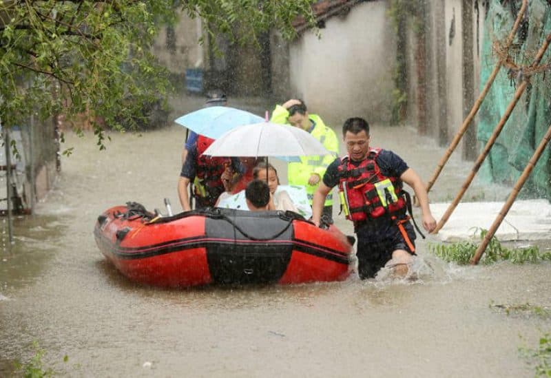 أمطار غزيرة في جنوب غرب الصين تؤدي إلى مقتل 10 وإجلاء الآلاف