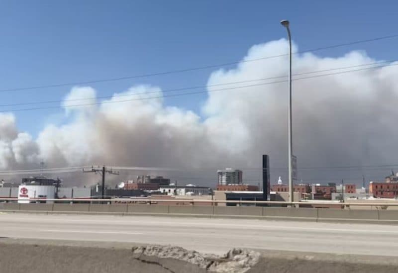 Washington fires cause mass evacuations and power cuts