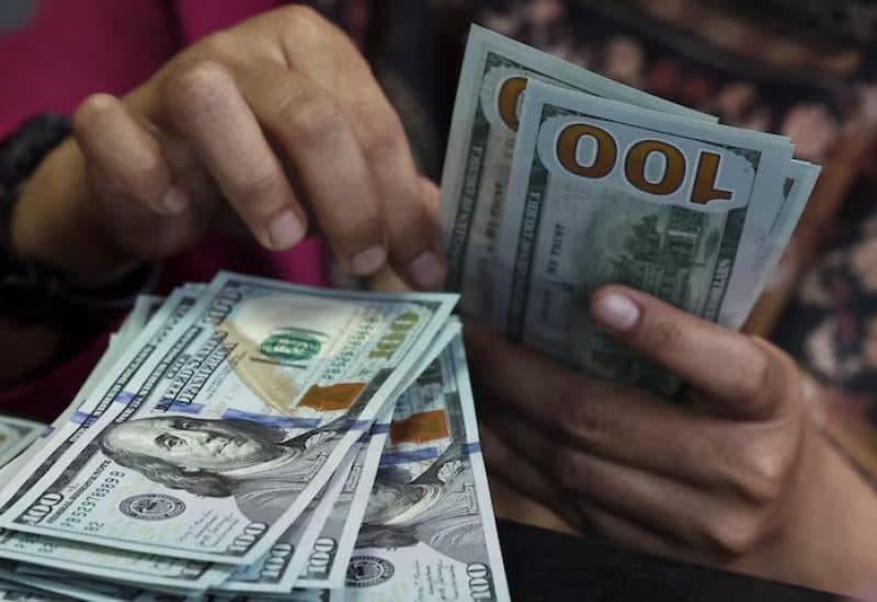 Dollar steady amid rate and war updates