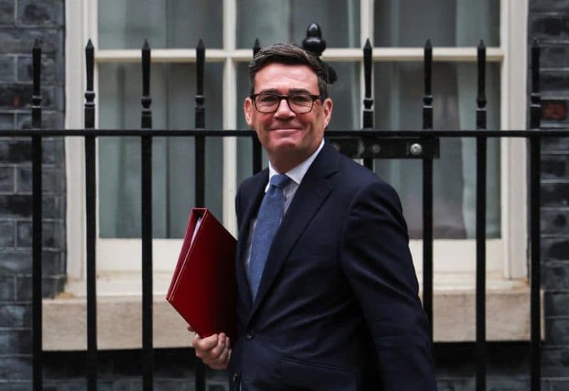 UK PM aims to settle Diego Garcia row