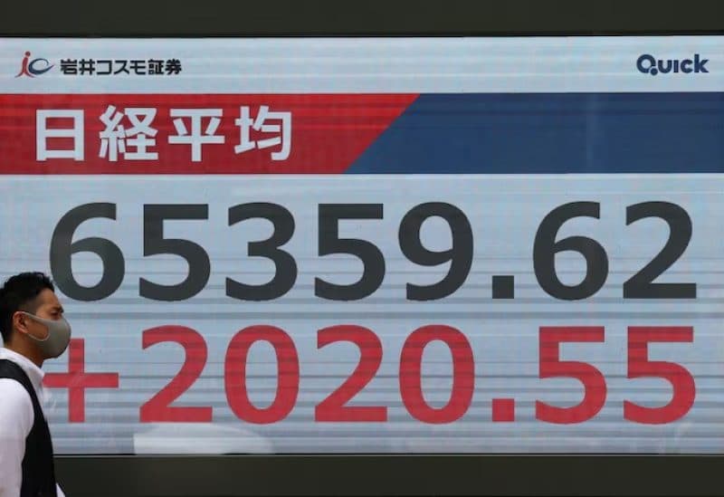 Nikkei declines on Micron profit concerns