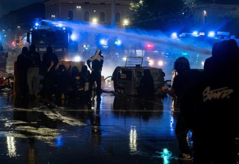 Italy arrests 271 after Milan protests