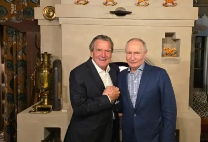 Schröder marks Putin's birthday