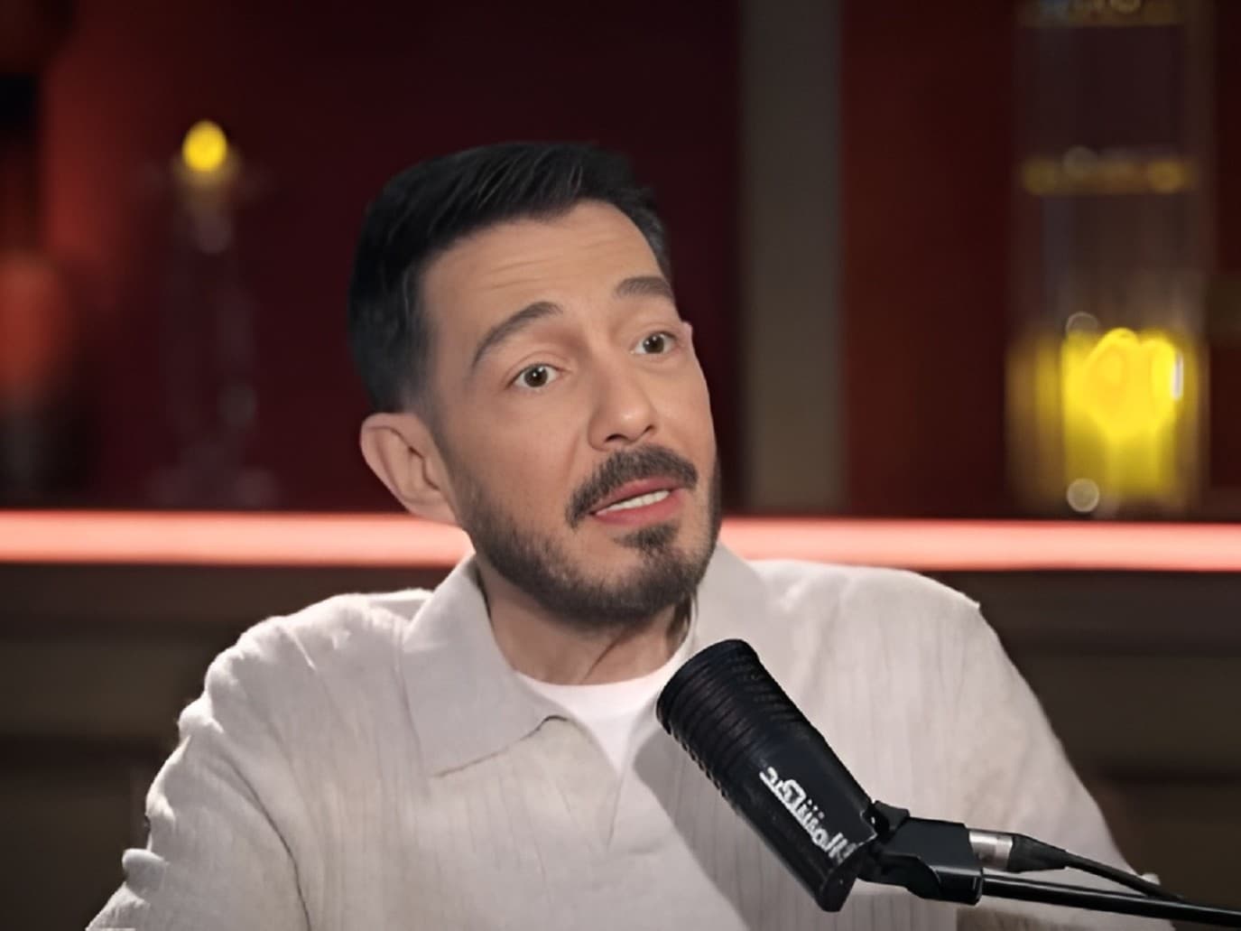 أحمد زاهر يكشف عن مرض ابنته وشعوره بالذنب