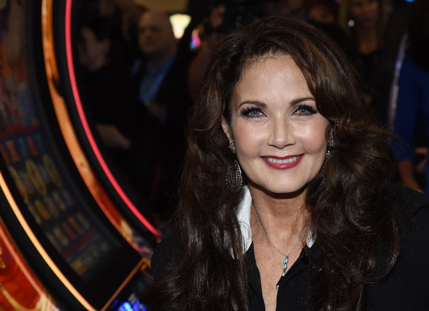 Linda Carter Attracts Attention at 75