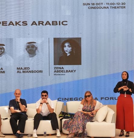 يسرا تؤكد أهمية تعليم الأبناء عاداتنا ولغتنا