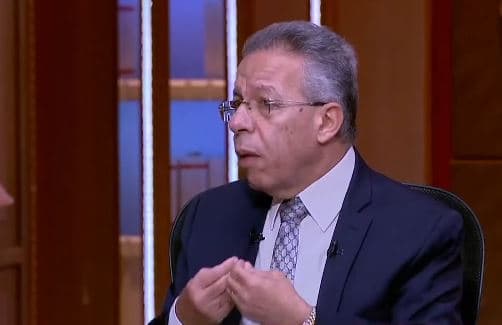 نقيب الأطباء: أجر الطبيب المقيم 14 ألف جنيه وبيئة العمل تتطلب تحسين