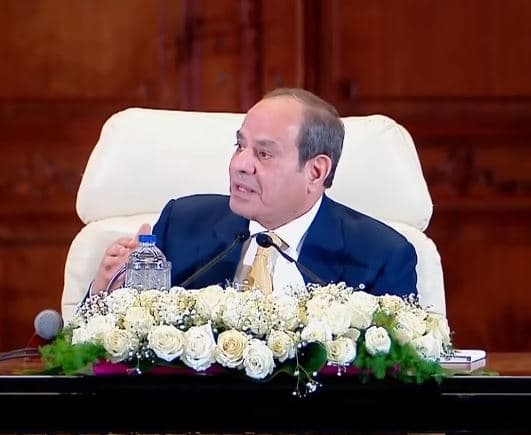 السيسي يوضح أسباب تأخير مشروع حياة كريمة