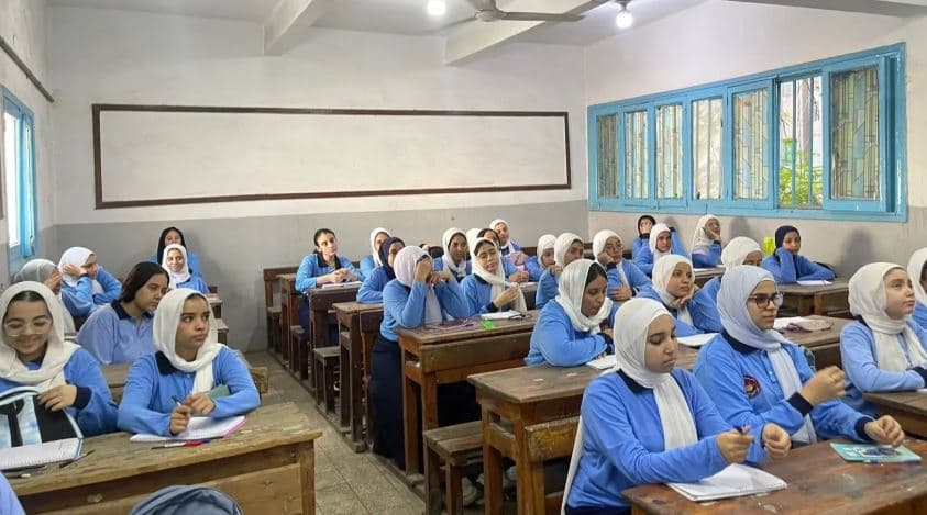 التعليم يؤكد بدء الاستعداد من شهرين وعدم تغيير المناهج