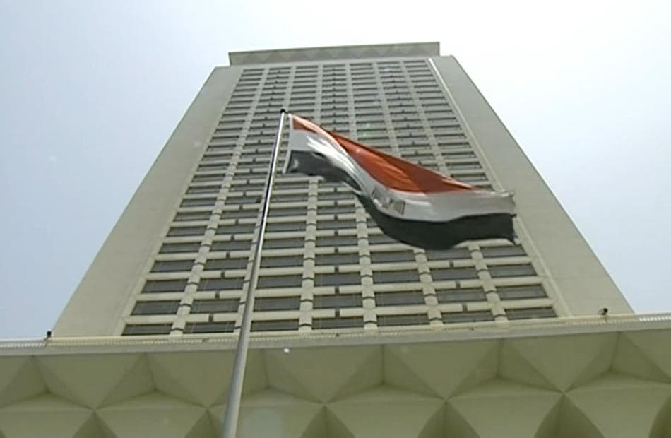 وفاة قبطان سفينة مصرية بميناء روسي وإنقاذ 8 بحارة