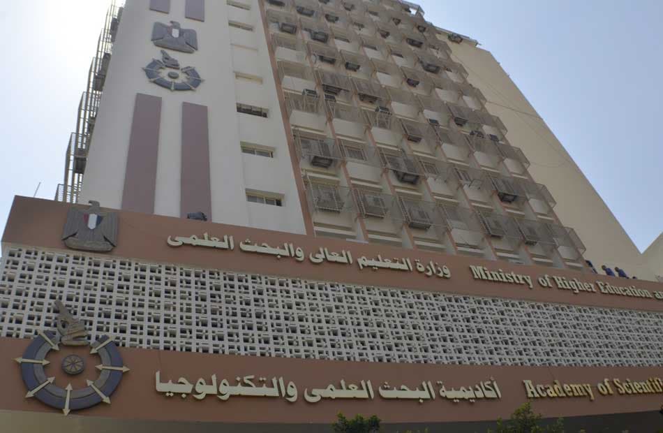 خبير: الذكاء الاصطناعي لا يقلص أسبوع العمل