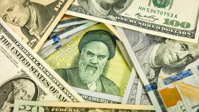 ريال الإيراني يسجل أدنى مستوى