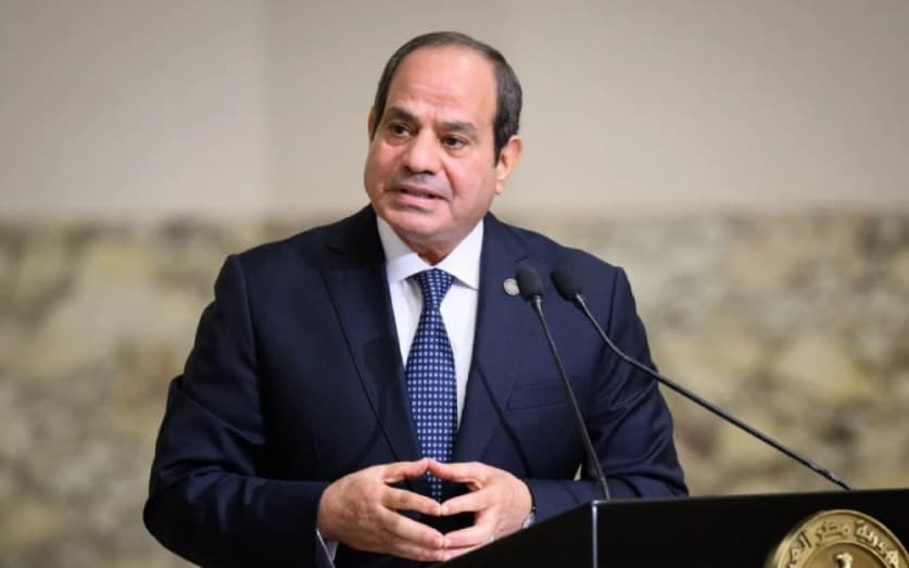 السيسي يوجه بتقليل تكاليف تراخيص السيارات