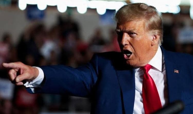 ترامب يلوح بفرض رسوم على أوروبا بسبب تقاربها مع كندا
