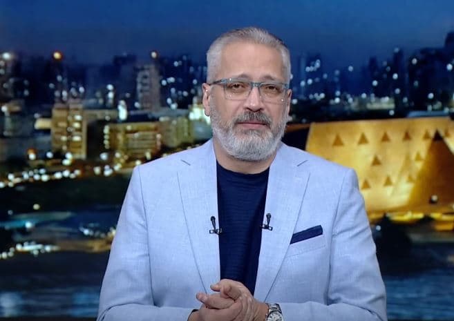 تامر أمين يرد على انتقاد عروس بالجمبسوت الصعيدي