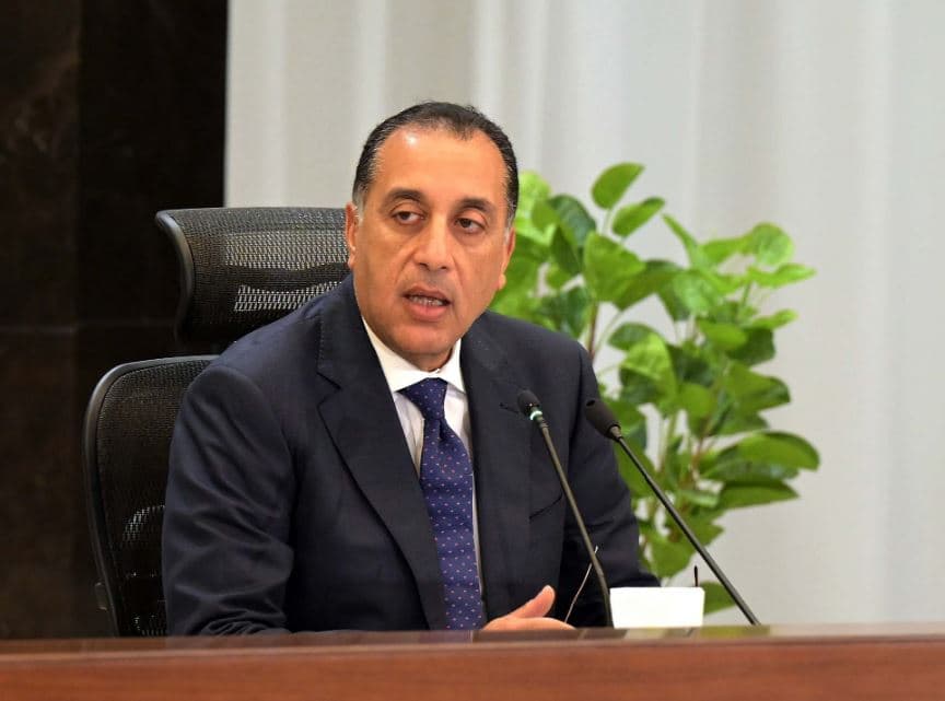 مجلس الوزراء ينفي بيع أصول الدولة ويؤكد عدم رهن قناة السويس