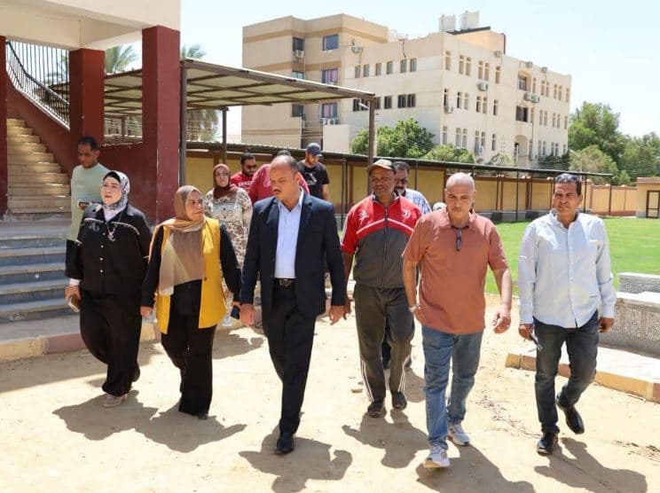 نائب محافظ الوادي الجديد يتفقد مدارس العام الدراسي