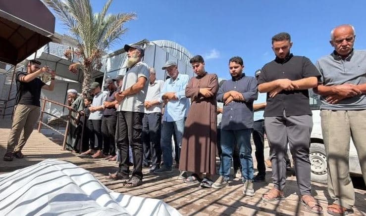 طيران الاستطلاع يحلق بالقرب من الخط الأصفر