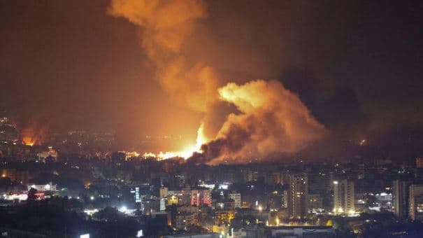 الحرس الثوري يدمر مواقع أمريكية بالأردن