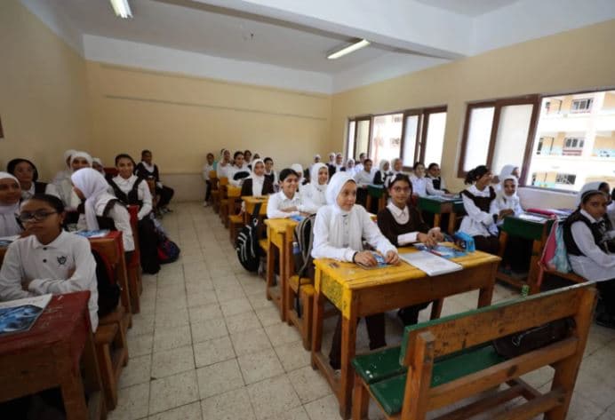 المدارس تحذر من الغياب المتكرر