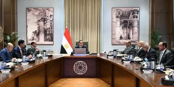رئيس الوزراء يخطط لإنتاج 10 ملايين م³ من المياه يوميا