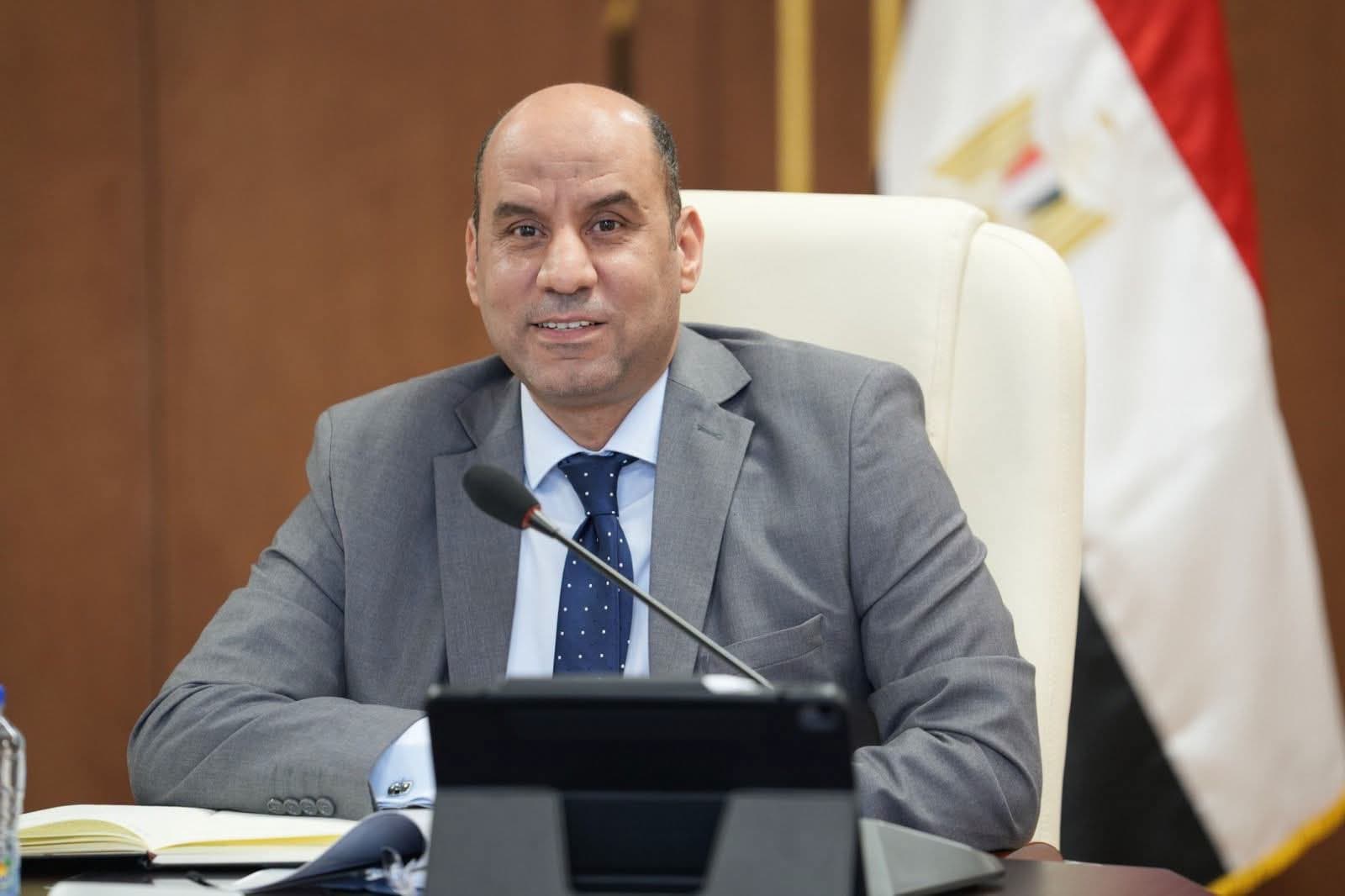 وزارة العمل تضع معايير ترخيص مراكز التدريب لمهنة مساعد الخدمات الصحية