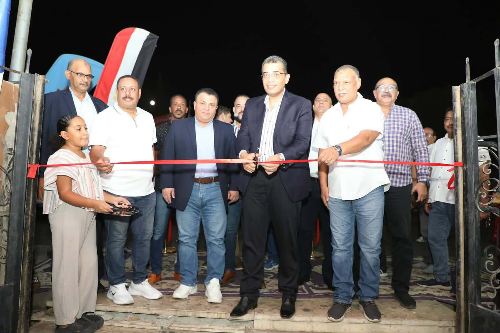 محافظ البحر الأحمر يفتتح معرض أهلا مدارس بتخفيضات تصل إلى 30%