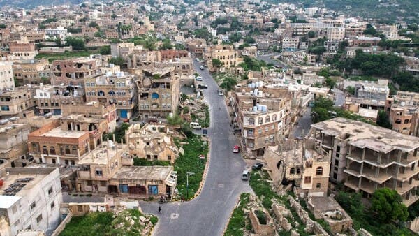 الجيش اليمني يسيطر على حصن سامع في تعز