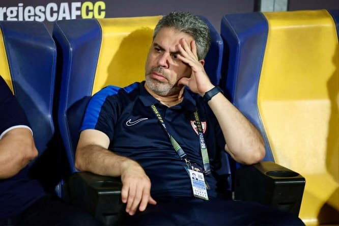 معتمد جمال يوجه لاعبي الزمالك قبل القمة