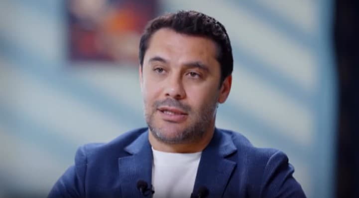 أحمد حسن يوضح تفاصيل الصلح مع حسام حسن