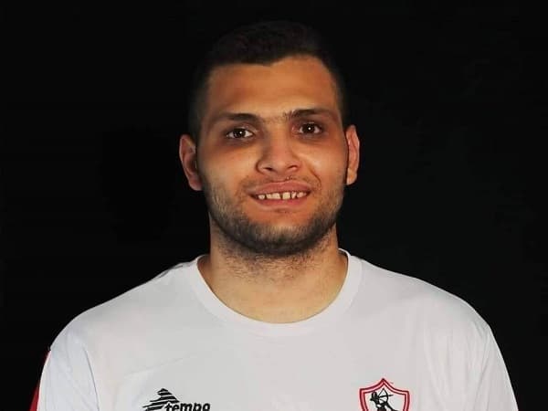 محمد عادل يترك الزمالك بسبب المستحقات