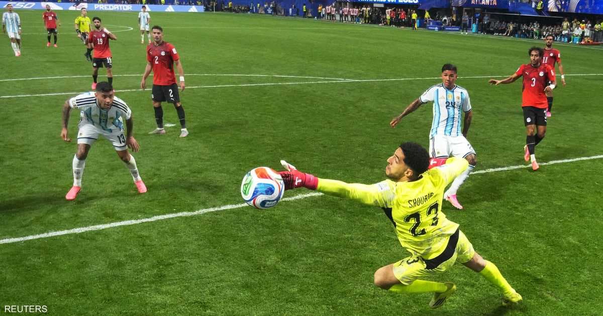 روميرو يكشف كواليس هدفه الذي أنقذ الأرجنتين أمام مصر