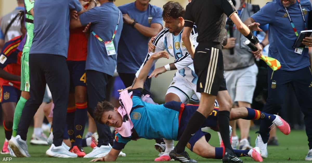 FIFA sanctions Argentina and Paredes for World Cup violence