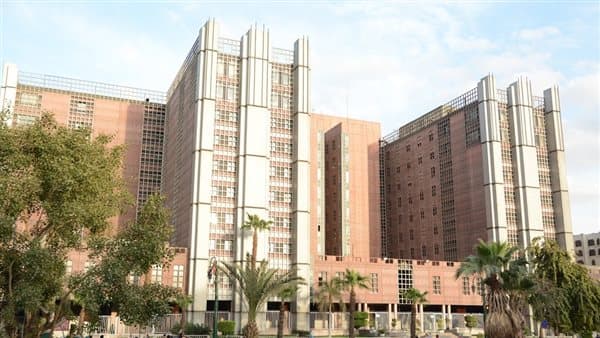 جامعة القاهرة تطور مستشفى قصر العيني