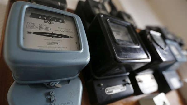 وزير الكهرباء يعلن قرارات جديدة لتدقيق فواتير الكهرباء