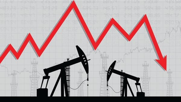 نخفاض أسعار النفط العالمية 4.5%