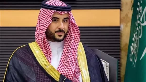 وزير دفاع السعودية يدعو نائب الإمارات للزيارة