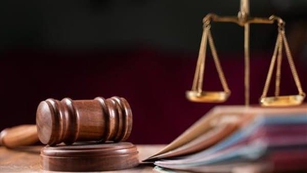محاكمة عاطل حاول سرقة سيارة بالمرج