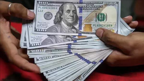 انخفاض مفاجئ في قيمة الدولار أمام الجنيه