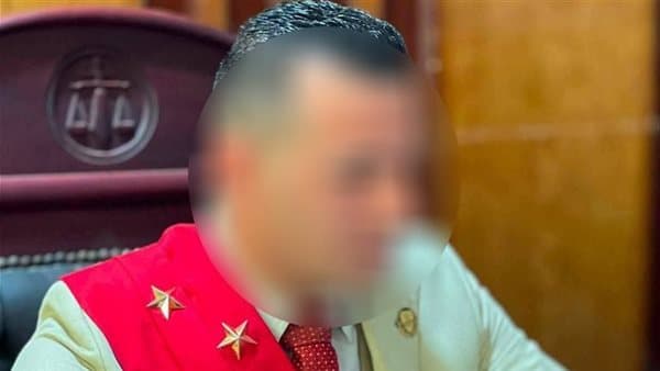 محاكمة القاضي المزيف وموظفين بمحكمة اليوم