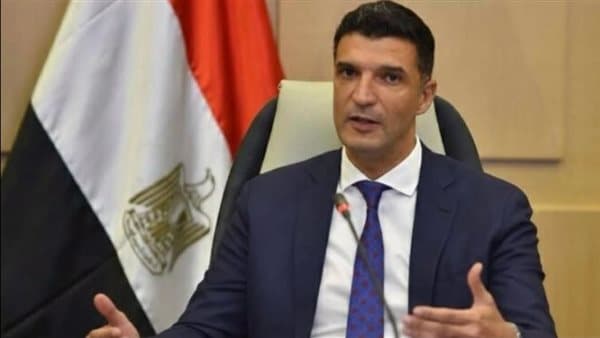 وزير الصناعة يعلن عن طرح مجمعات جديدة قريبا