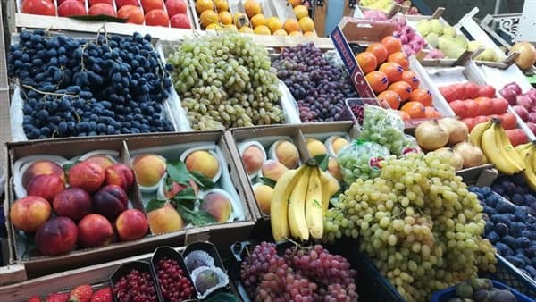 أسعار الفاكهة اليوم: التين والكمثرى تتفوق على العنب والتفاح يبتعد