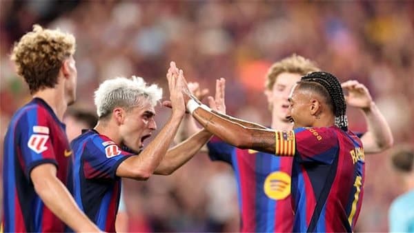 برشلونة يفوز على أتلتيك بلباو ويتصدر الليجا